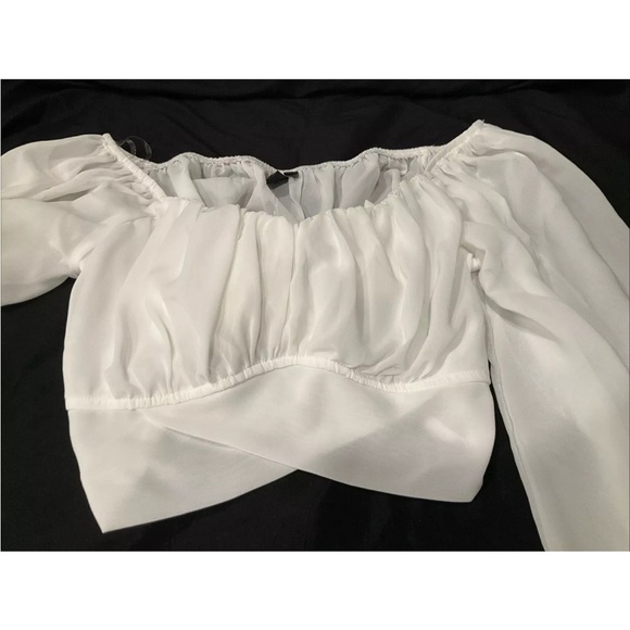 Windsor Women’s White Peasant Cropped Top Size Medium - Picture 4 of 12